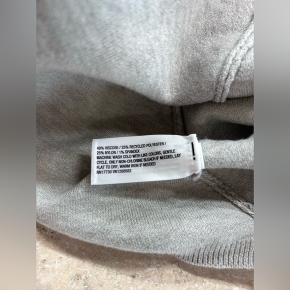 Gray Cropped Hoodie - Picture 4 of 4